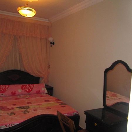 City Plaza Hostel Il Il Cairo Esterno foto