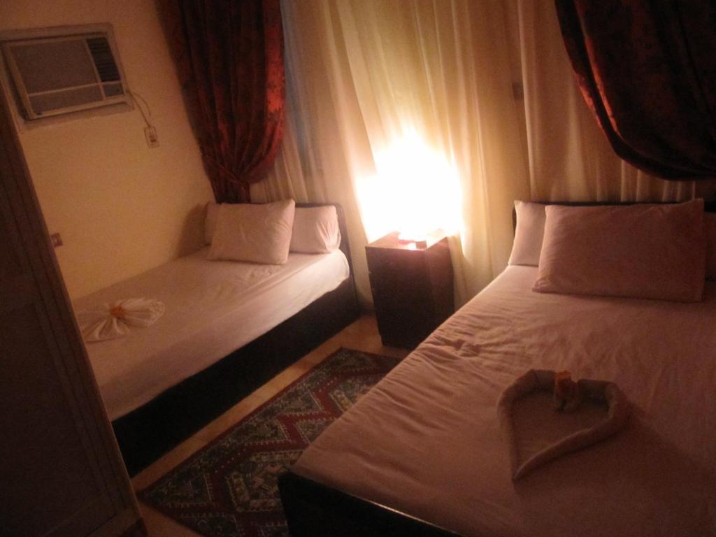 City Plaza Hostel Il Il Cairo Esterno foto