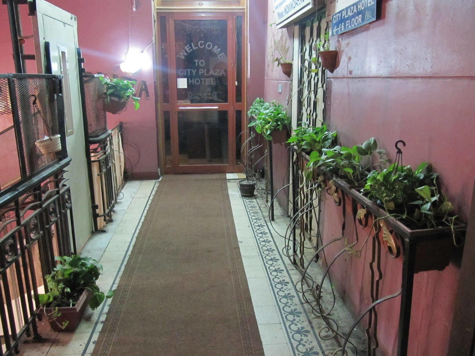 City Plaza Hostel Il Il Cairo Esterno foto