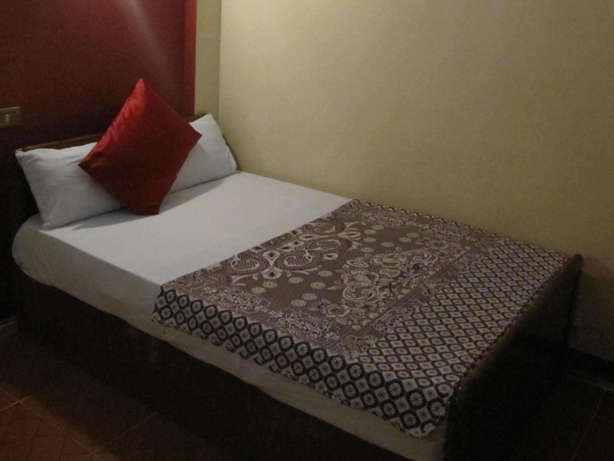 City Plaza Hostel Il Il Cairo Esterno foto
